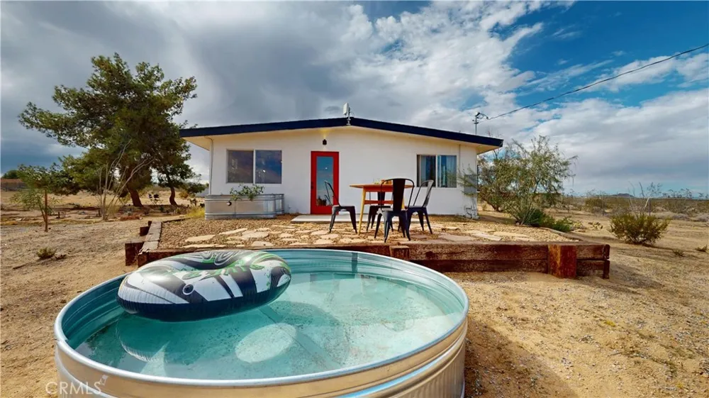 1271 Dakota Landers, CA 92285