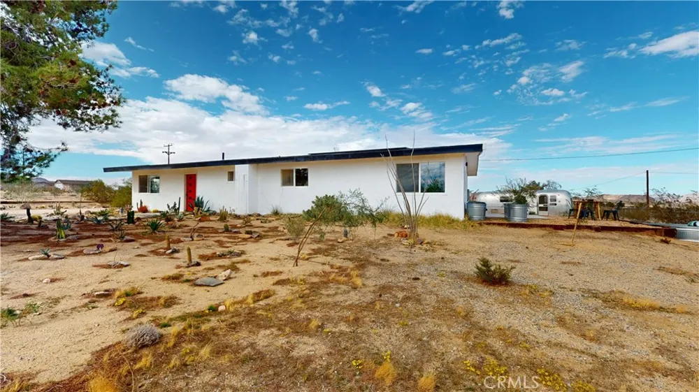 1271 Dakota Landers, CA 92285