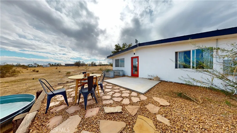 1271 Dakota Landers, CA 92285