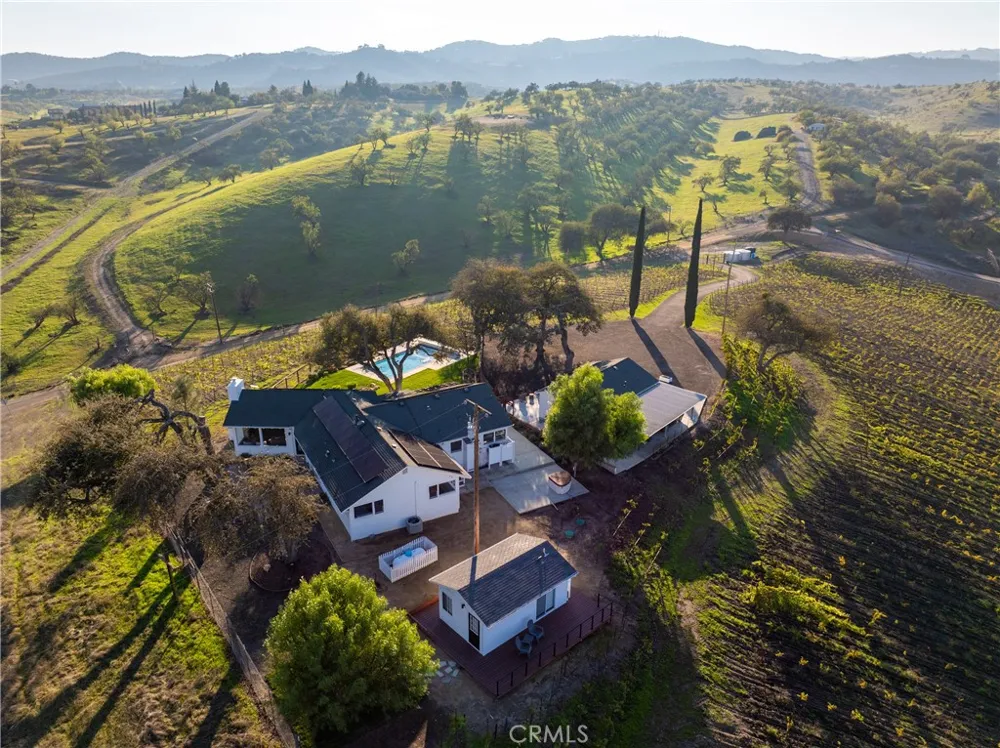 550 Villa Lots Rd Paso Robles, CA 93446