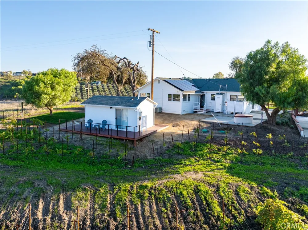 550 Villa Lots Rd Paso Robles, CA 93446