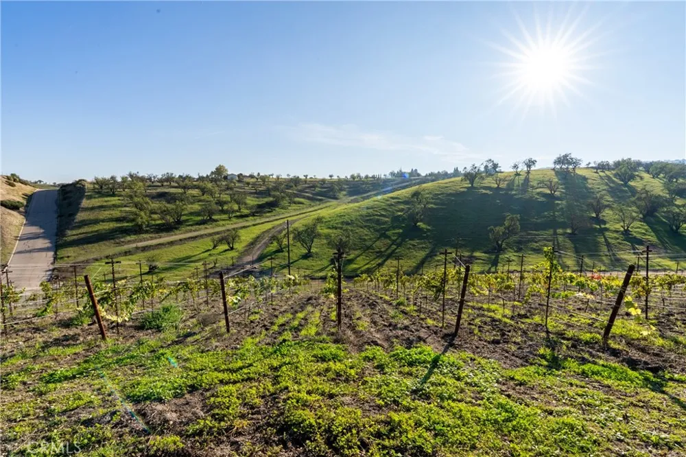 550 Villa Lots Rd Paso Robles, CA 93446