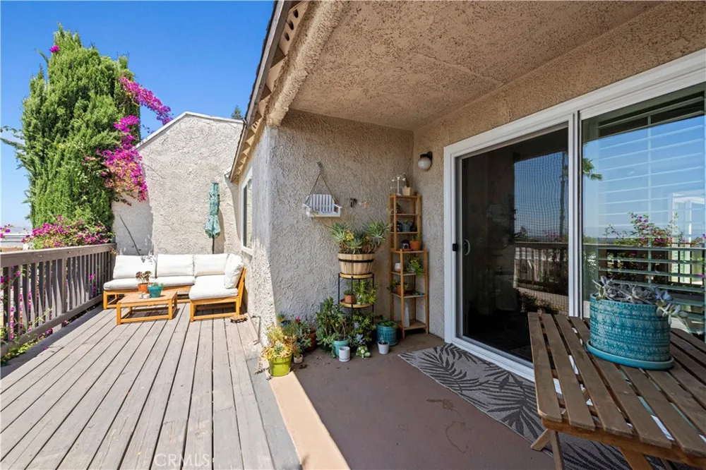 15614 Crestview Lane #63 Granada Hills, CA 91344
