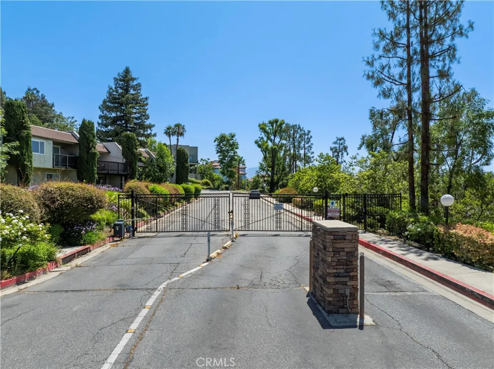 15614 Crestview Lane #63 Granada Hills, CA 91344