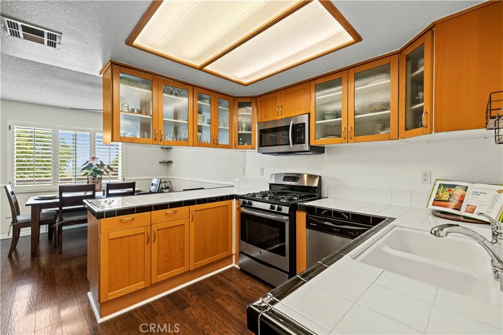 15614 Crestview Lane #63 Granada Hills, CA 91344