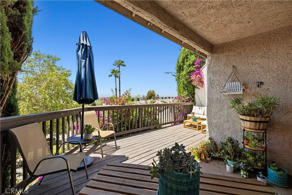 15614 Crestview Lane #63 Granada Hills, CA 91344