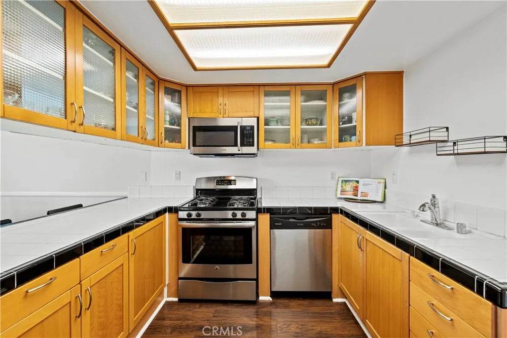 15614 Crestview Lane #63 Granada Hills, CA 91344