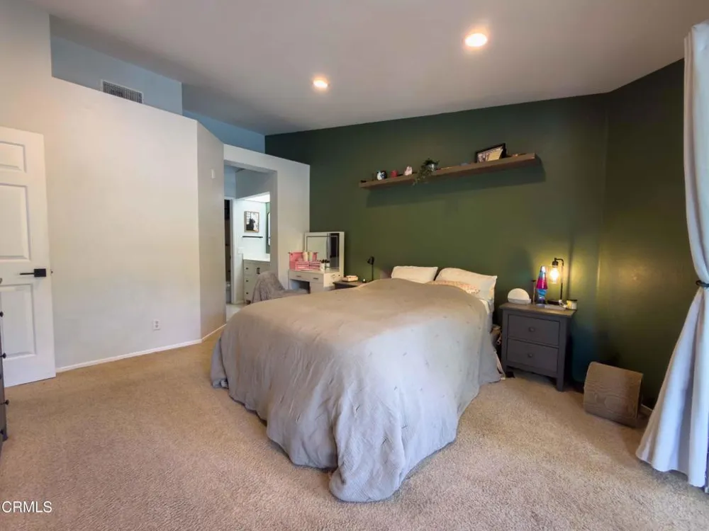 684 Sutton Crest Trail #TL107 Oak Park, CA 91377