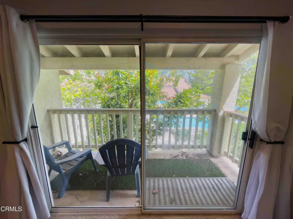 684 Sutton Crest Trail #TL107 Oak Park, CA 91377