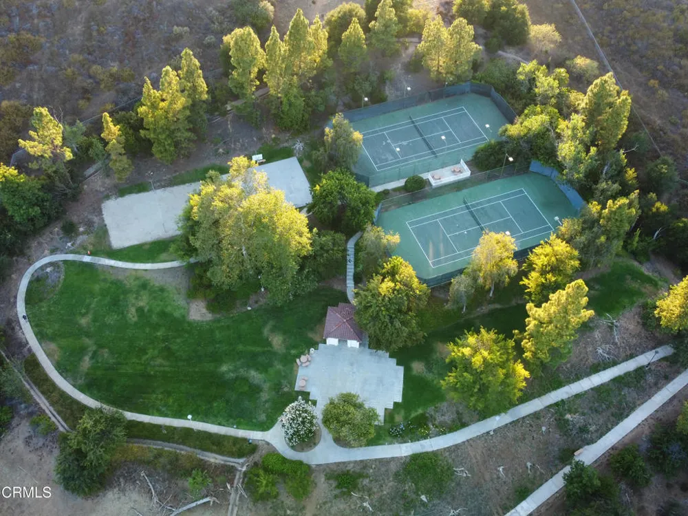 684 Sutton Crest Trail #TL107 Oak Park, CA 91377