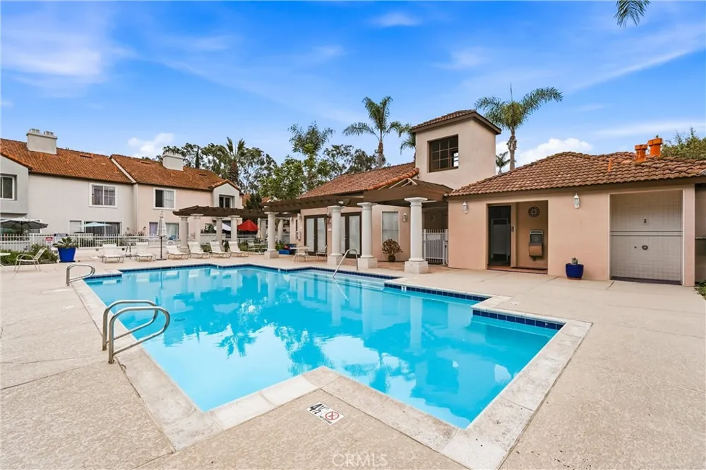 25274 Via Lido Laguna Niguel, CA 92677