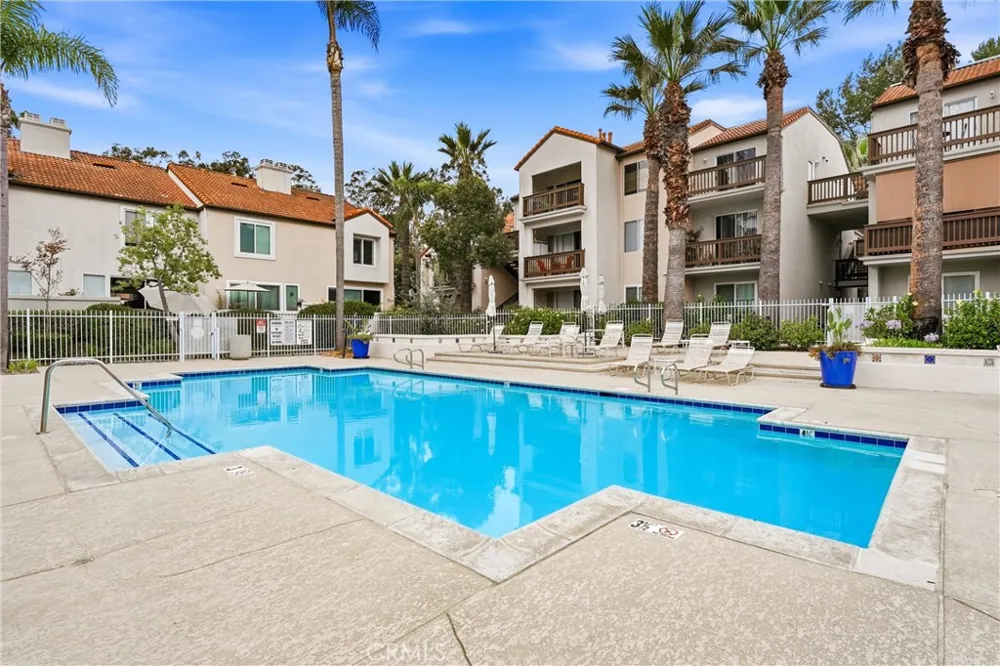 25274 Via Lido Laguna Niguel, CA 92677