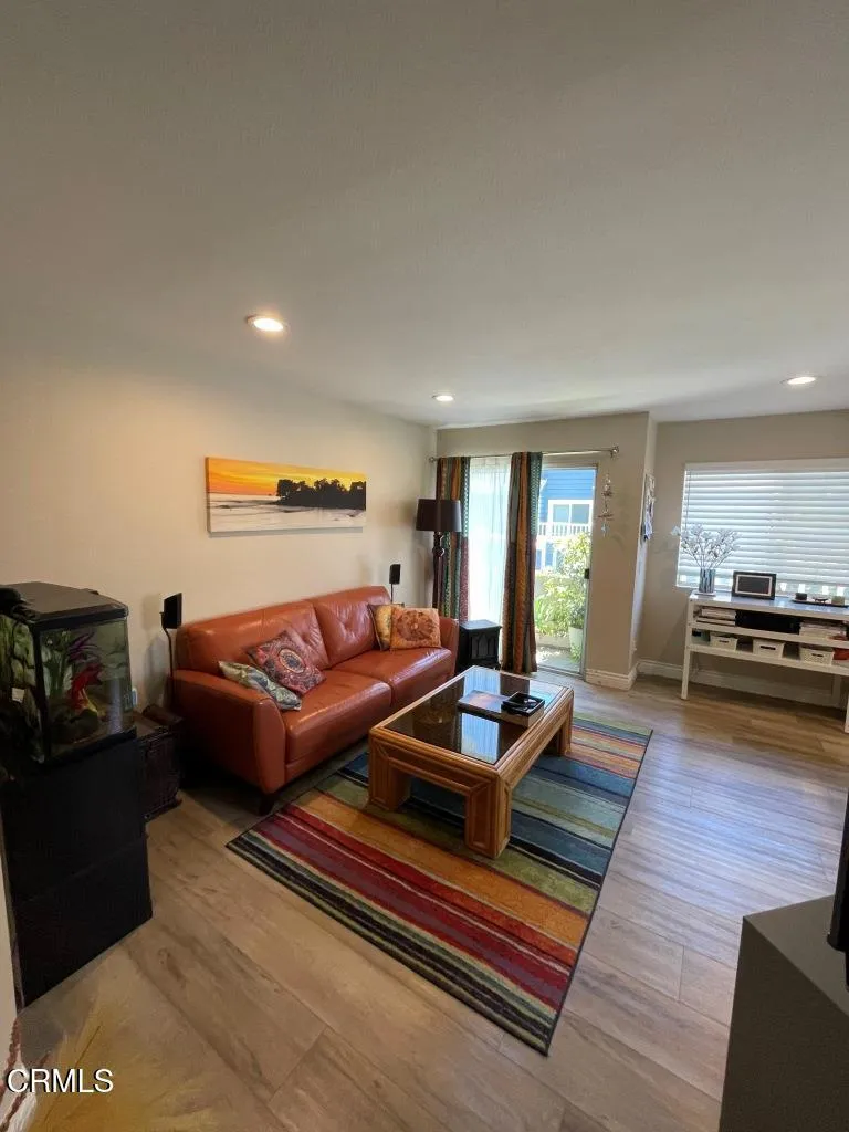 1044 Gilbert Lane Ventura, CA 93003