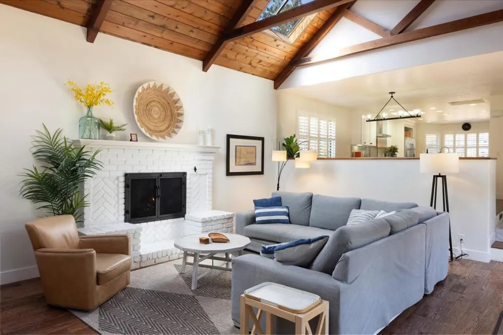24623 Upper Trail Carmel, CA 93923