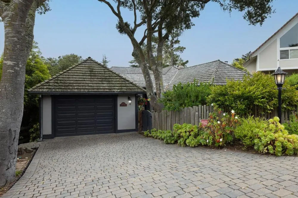 24623 Upper Trail Carmel, CA 93923