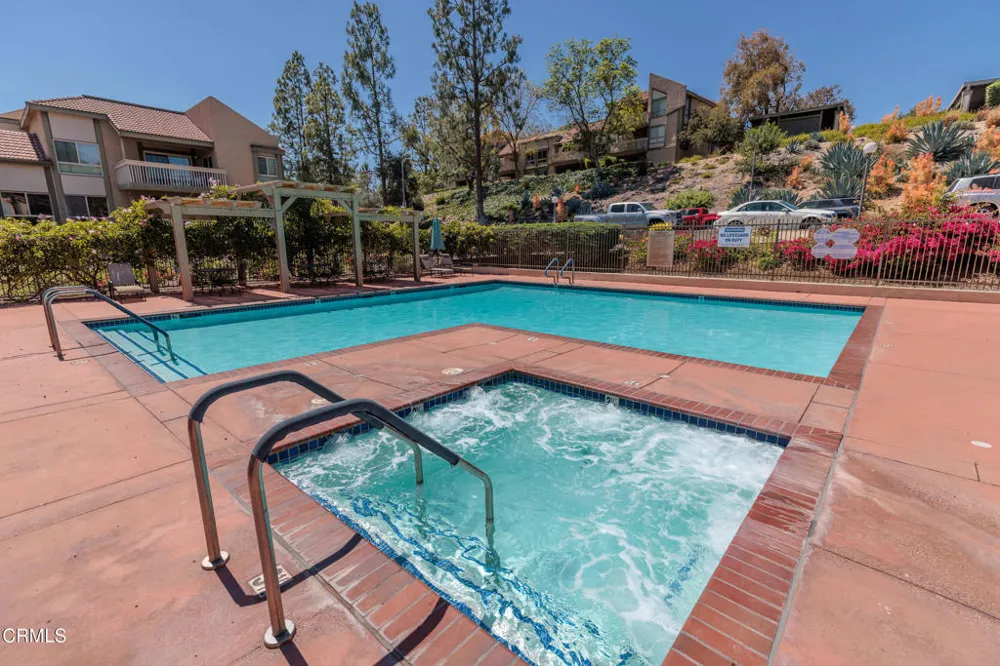 324 Chestnut Hill Court #14 Thousand Oaks, CA 91360