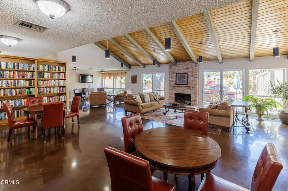 324 Chestnut Hill Court #14 Thousand Oaks, CA 91360