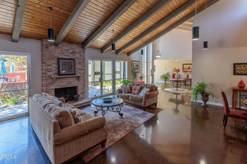 324 Chestnut Hill Court #14 Thousand Oaks, CA 91360