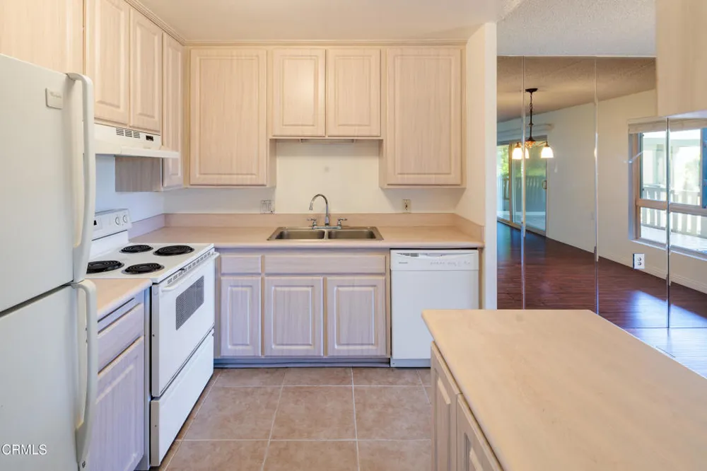 324 Chestnut Hill Court #14 Thousand Oaks, CA 91360