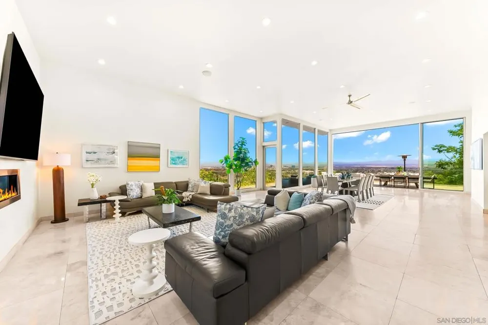 7256 Rue Michael La Jolla, CA 92037