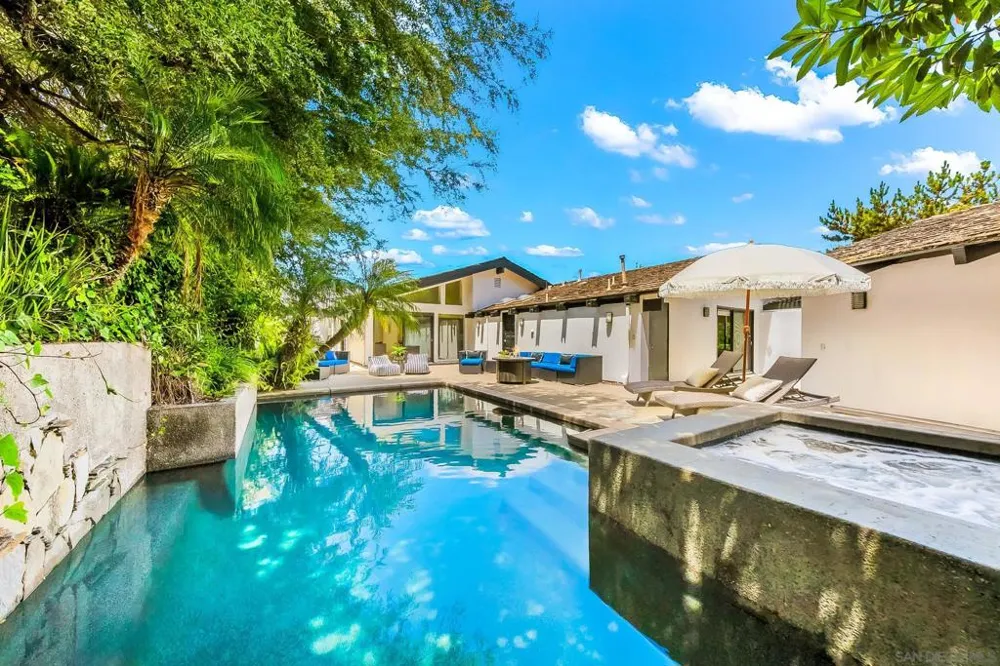 7256 Rue Michael La Jolla, CA 92037