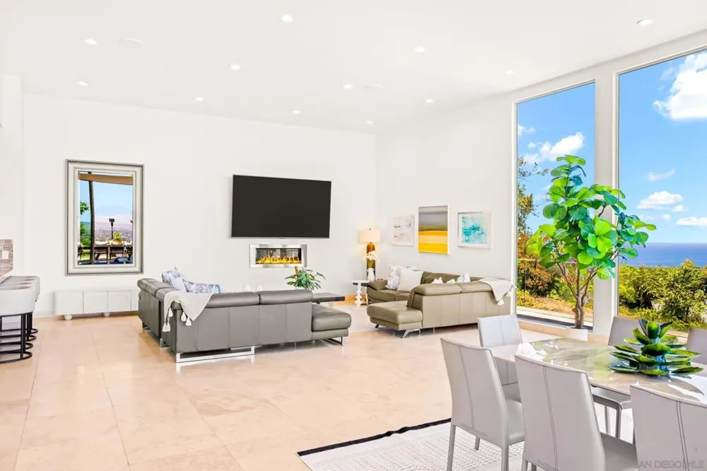 7256 Rue Michael La Jolla, CA 92037