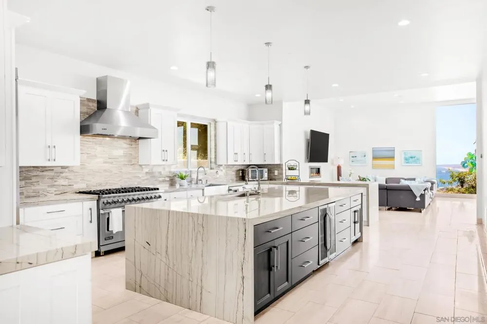 7256 Rue Michael La Jolla, CA 92037