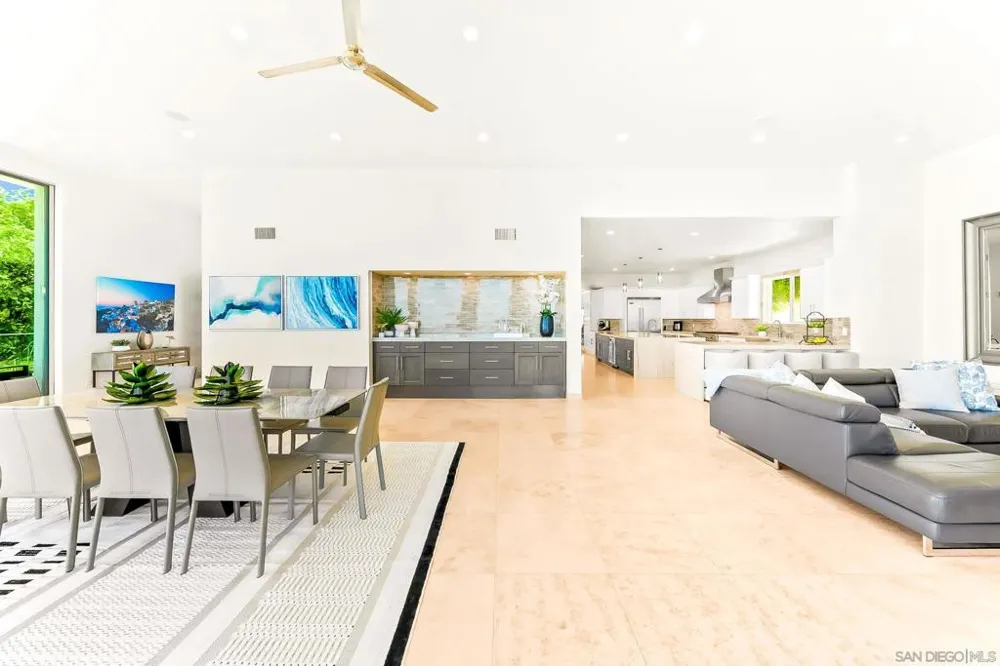 7256 Rue Michael La Jolla, CA 92037
