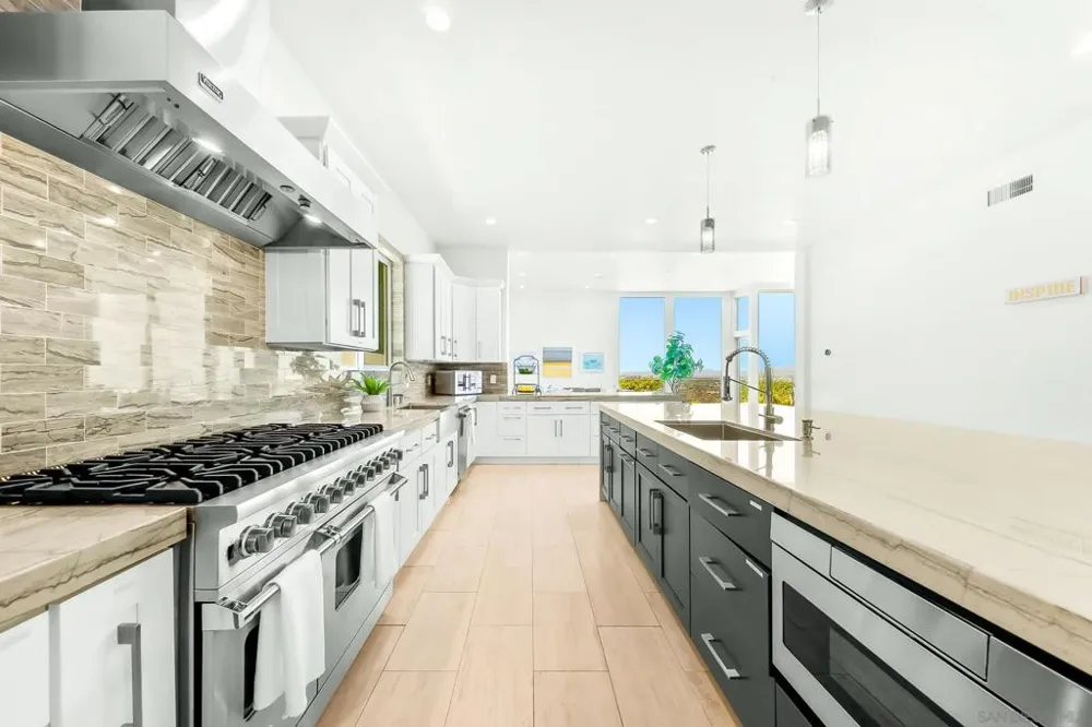 7256 Rue Michael La Jolla, CA 92037