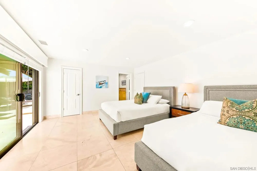 7256 Rue Michael La Jolla, CA 92037