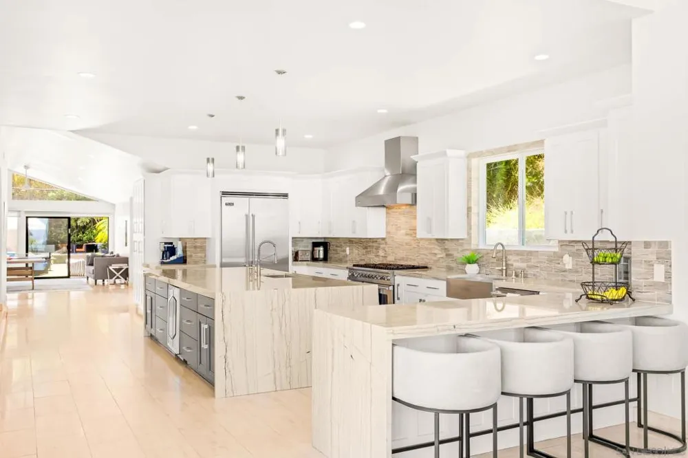 7256 Rue Michael La Jolla, CA 92037
