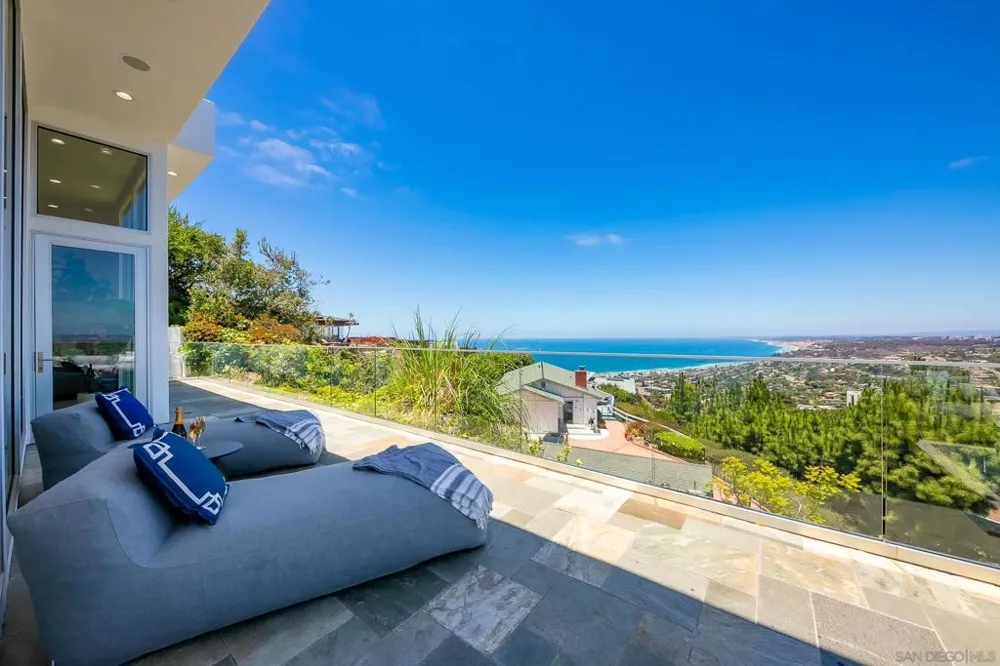 7256 Rue Michael La Jolla, CA 92037