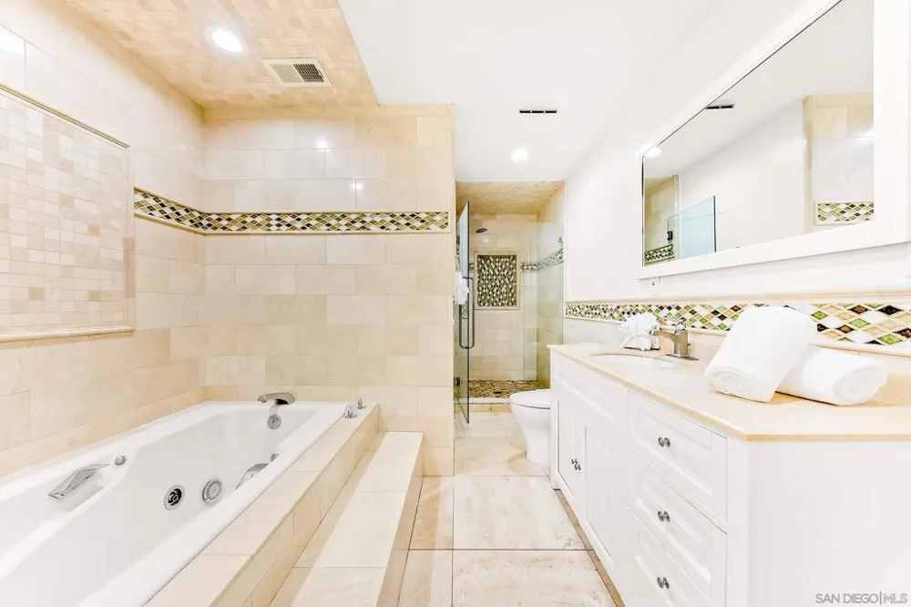 7256 Rue Michael La Jolla, CA 92037