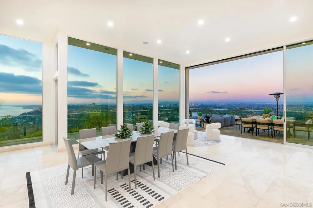 7256 Rue Michael La Jolla, CA 92037