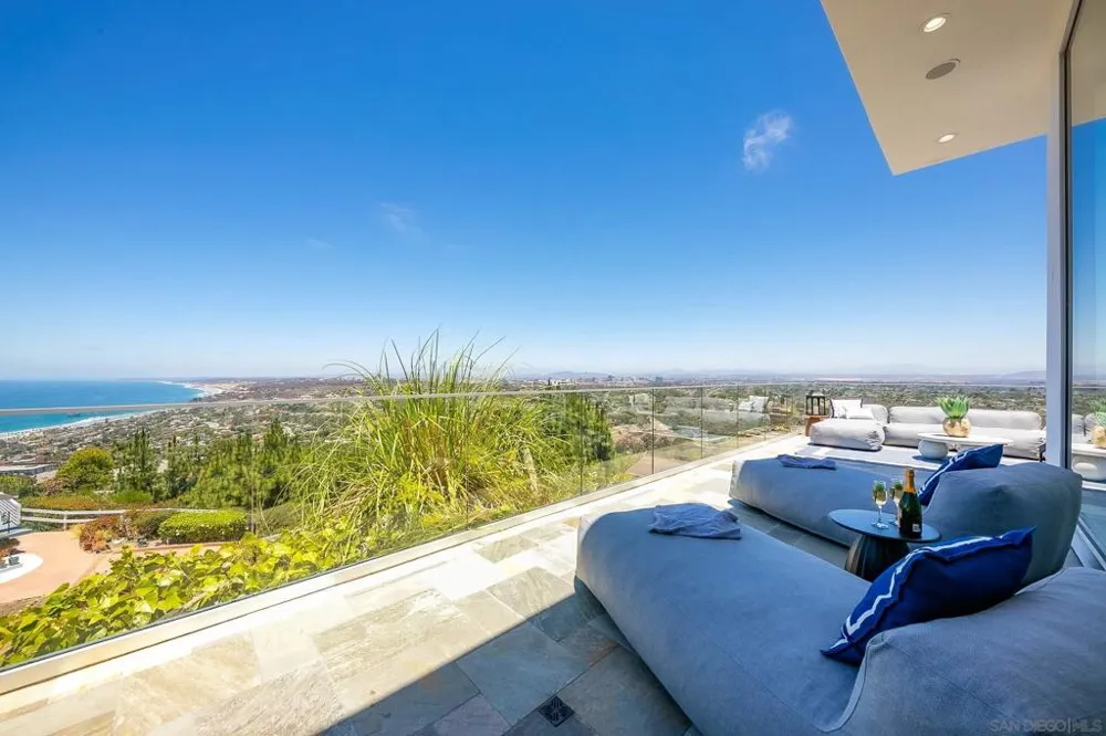 7256 Rue Michael La Jolla, CA 92037
