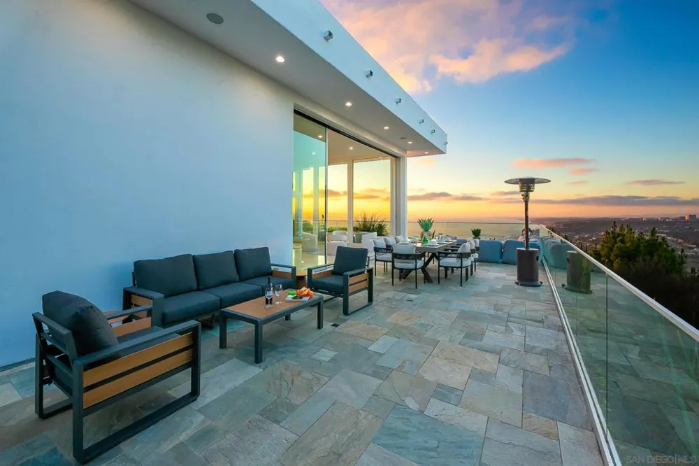 7256 Rue Michael La Jolla, CA 92037