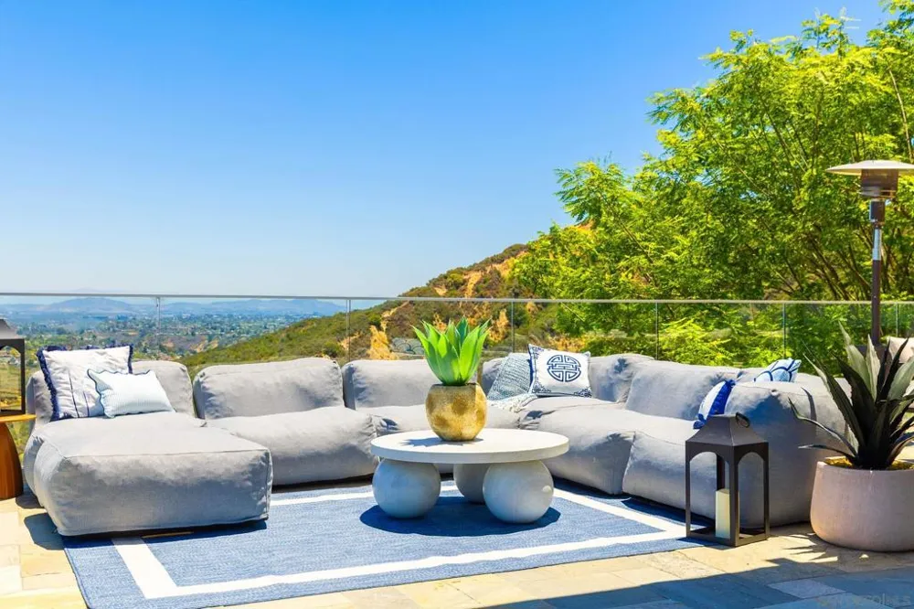 7256 Rue Michael La Jolla, CA 92037