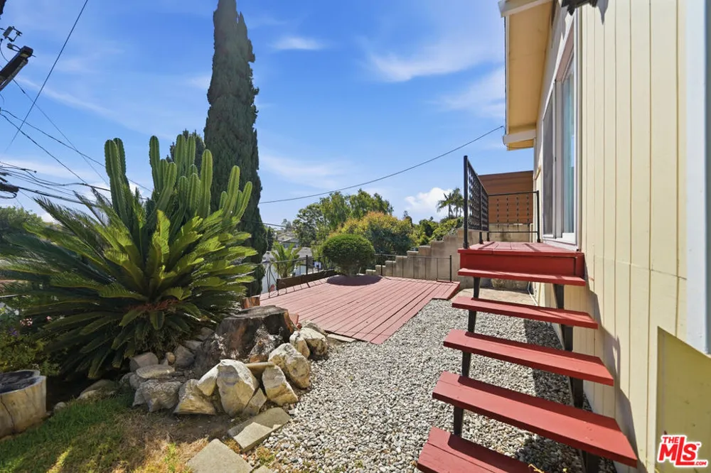 4065 Bluff Street Torrance, CA 90505