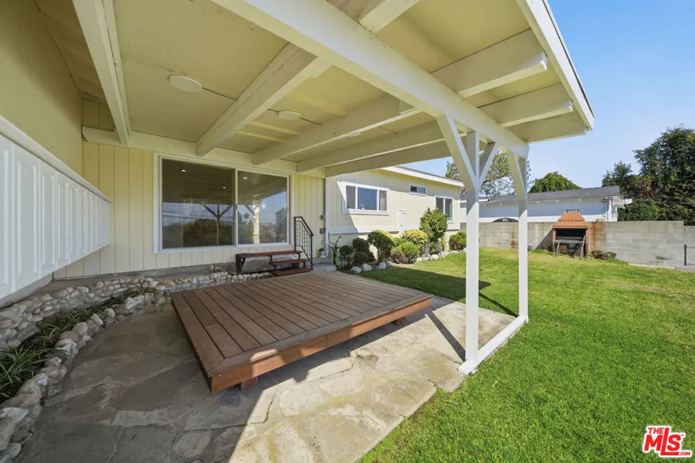 4065 Bluff Street Torrance, CA 90505