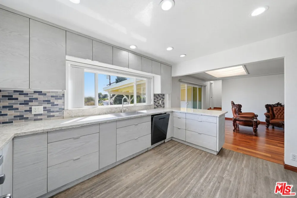 4065 Bluff Street Torrance, CA 90505