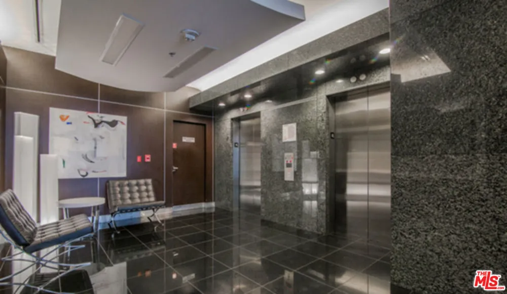 655 S Hope Street #1605 Los Angeles, CA 90017