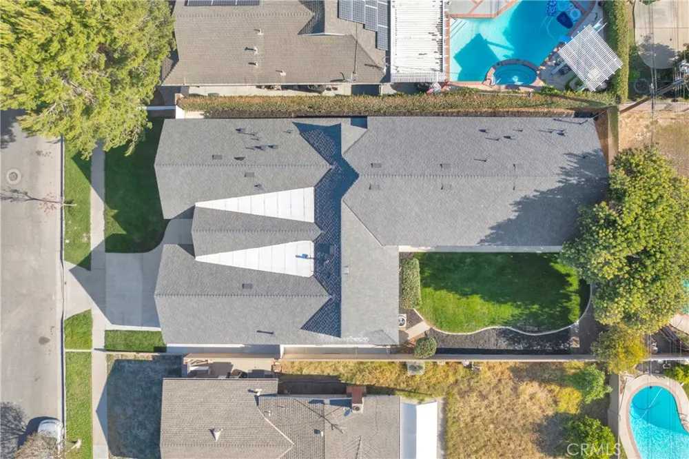 12151 Reagan Los Alamitos, CA 90720