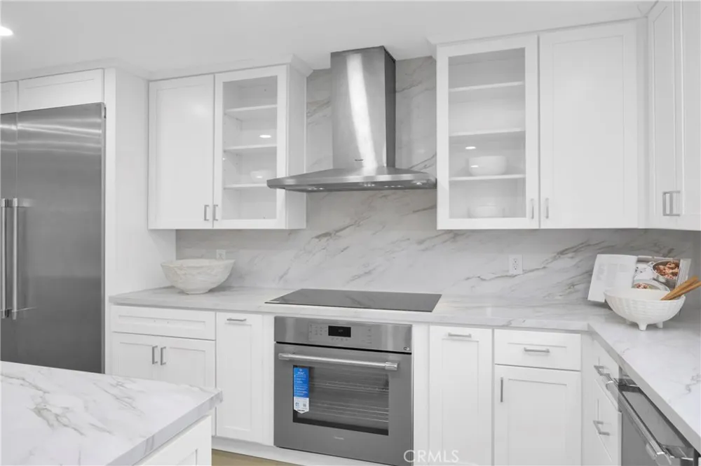12151 Reagan Los Alamitos, CA 90720