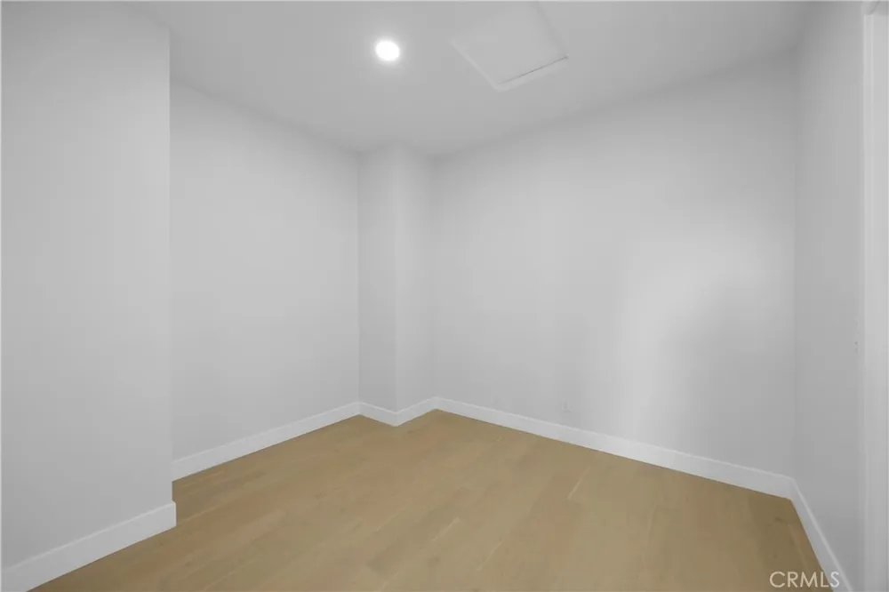 12151 Reagan Los Alamitos, CA 90720