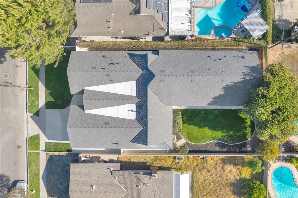 12151 Reagan Los Alamitos, CA 90720