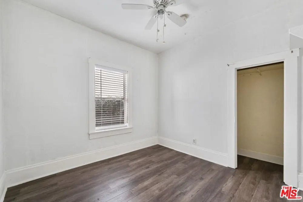 1121 S Serrano Avenue Los Angeles, CA 90006