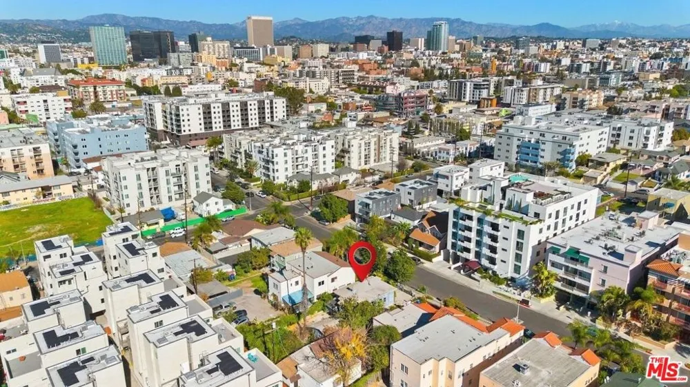 1121 S Serrano Avenue Los Angeles, CA 90006
