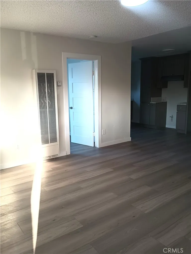 966 7th Pomona, CA 91766