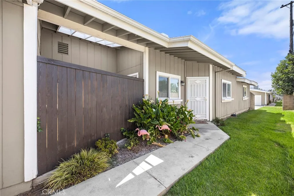 2369 S Reservoir Pomona, CA 91766