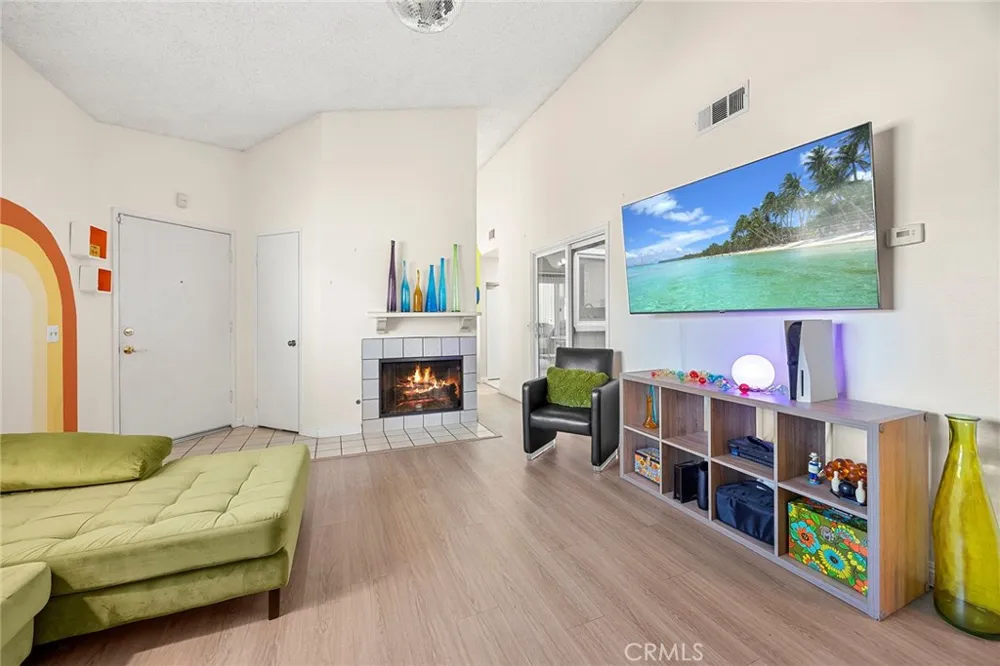 2369 S Reservoir Pomona, CA 91766